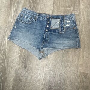 Levi’s Stylish Blue Denim Women's Shorts